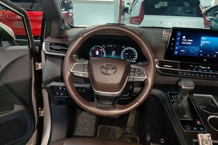 Used Toyota SIENNA 2021 2.5L Hybrid Platinum Edition