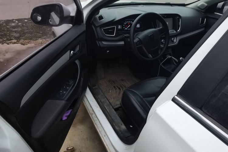 Used Roewe 360 2017 1.5L Manual Smart Screen Version
