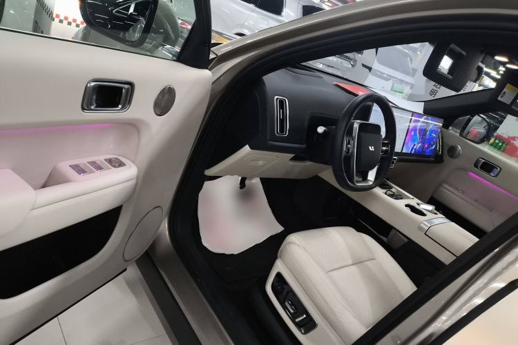 Used Li Auto L9 2022 Max model
