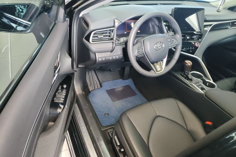 Used Toyota Camry 2023 2.5G Luxury Edition Driver Seat