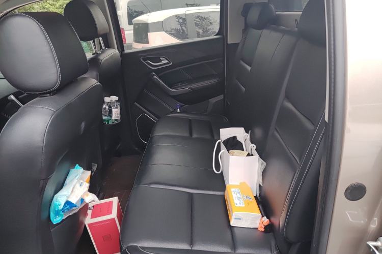 Used JMC Yuhu 7 2017 2.0T Gasoline Automatic Two-Wheel Drive Luxury Edition JX4G20A5L