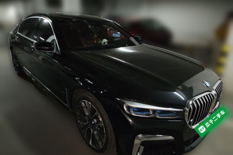 Used BMW 7 Series 2019 740Li xDrive Executive M Sport Package Front Right 45 Deg