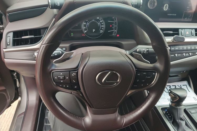 Used Lexus ES 2020 300h Premier Edition Steering Wheel