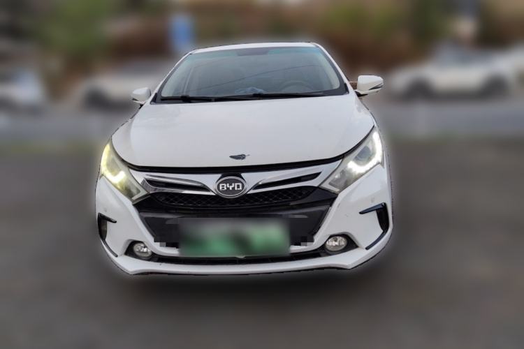 Used BYD Qin New Energy 2015 1.5T Dual-Crown Flagship Edition Front