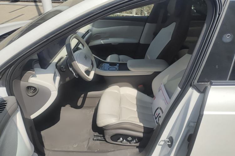 Used IM LS7 2023 100kWh Lux Rear-Drive Version