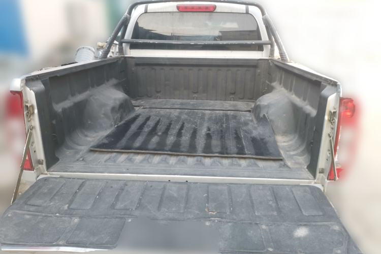 Used Great Wall Wingle 5 2013 2.0T European Version Two-Wheel Drive Elite Edition 6MT Big Double Cab GW4D20B
