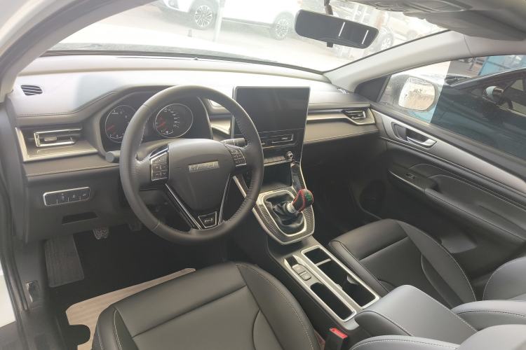 Used Haval M6 2023 PLUS 1.5T Manual Luxury Smart Connectivity Model
