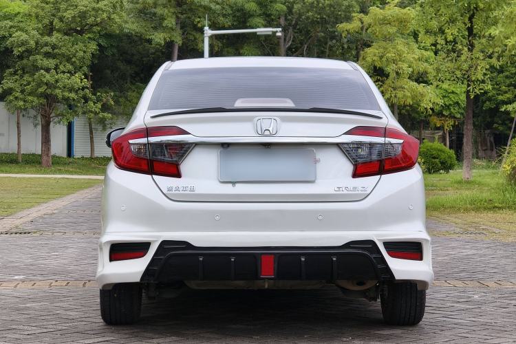 Used Honda Greiz 2016 1.5L CVT Classic Edition
