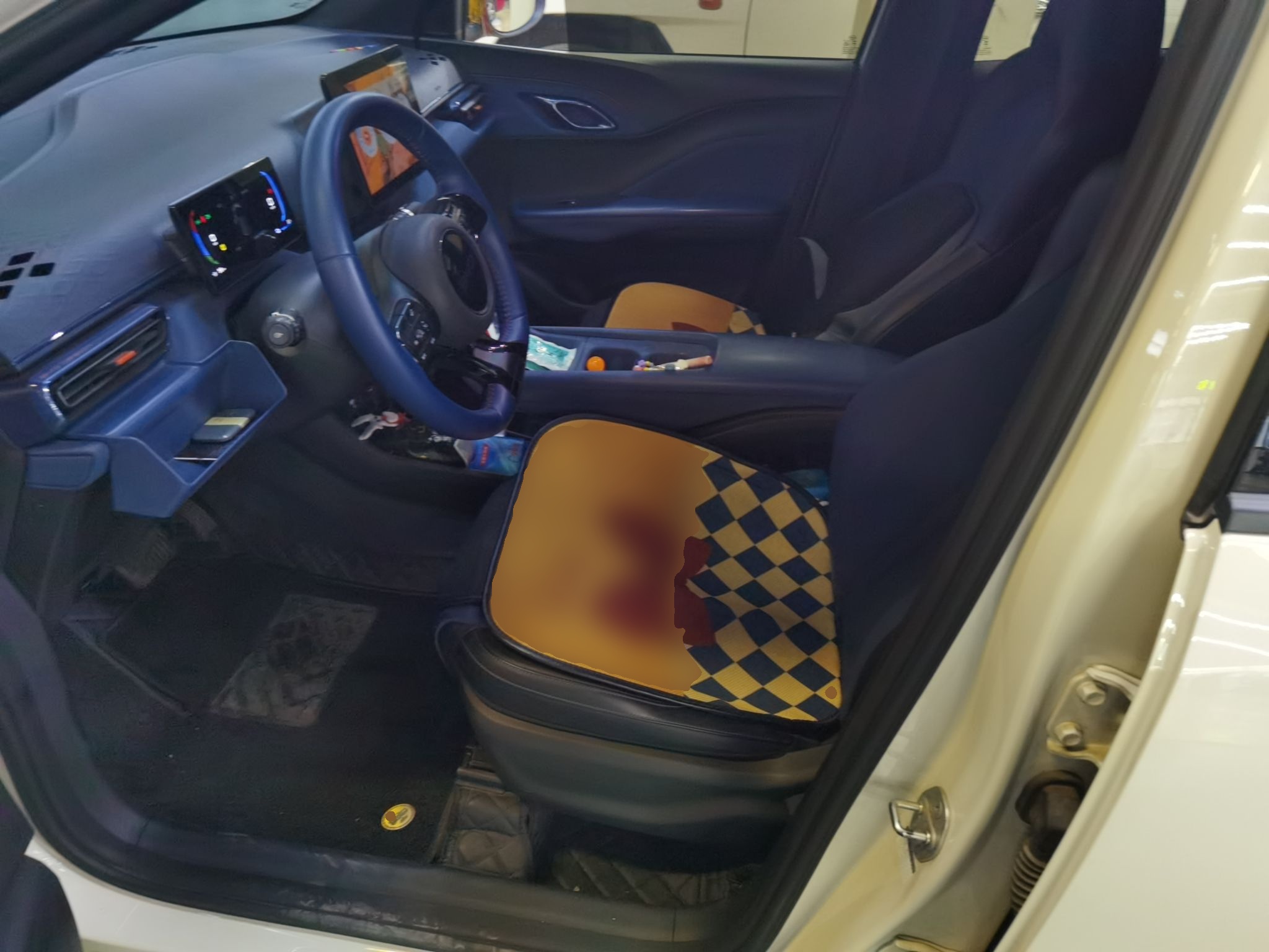 Переднее сиденье в автомобиле