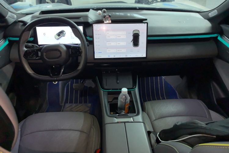 Used Lynk & Co 08 EM-P 2023 245km Ultra-Long Range Halo Center Console