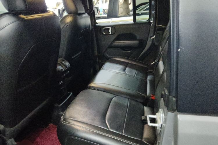 Used Jeep Wrangler New Energy 2021 Four-Door 2.0T 4xe Sahara First Edition Left Rear Seat