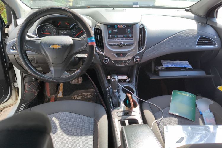 Used Chevrolet Cruze 2018 320 Automatic Pioneer Sunroof Edition