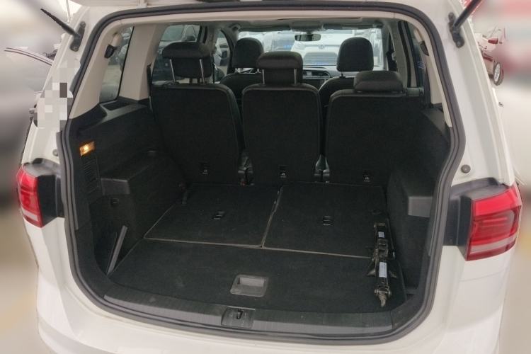 Used Volkswagen Touran 2016 Volkswagen Touran L 280TSI DSG Comfort Edition Trunk