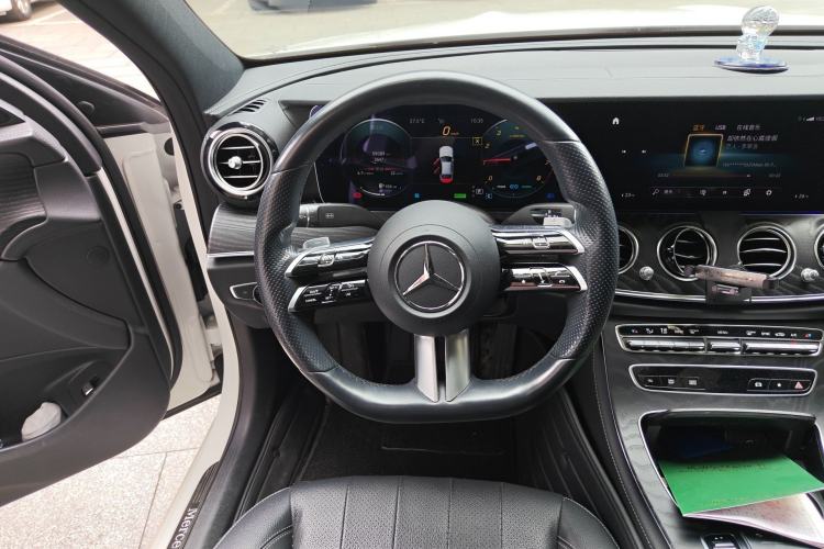 Used Mercedes-Benz E-Class 2021 E 260 Stylish Sports Edition Steering Wheel