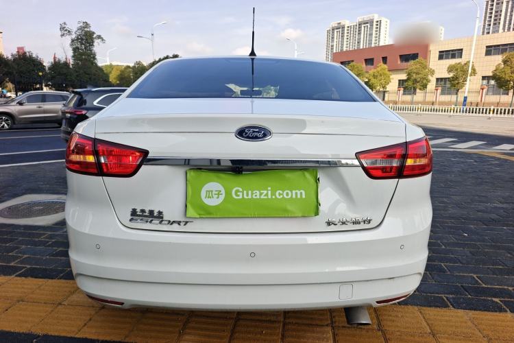 Used Ford Escort 2015 1.5L Automatic Fashion Model
