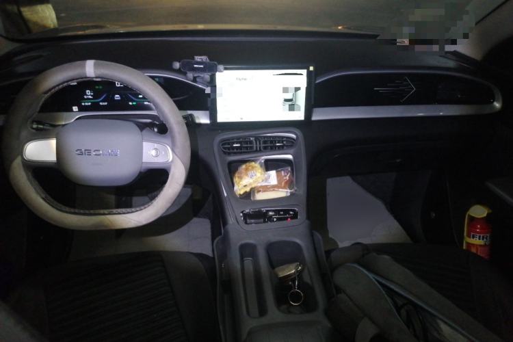 Used Geely Galaxy Geome 2025 410 km Free Version
