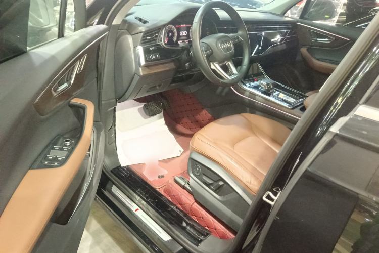Used Audi Q7 2023 45 TFSI quattro S line Sport model
