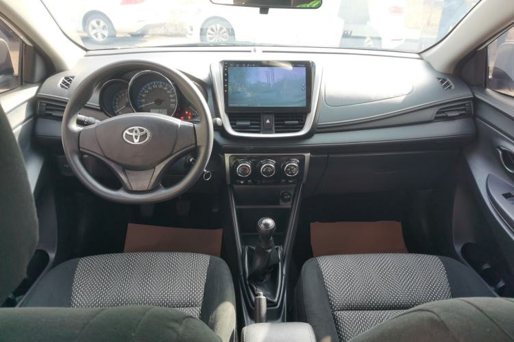 Used Toyota Vios 2017 1.5L Manual Trend Edition Center Console