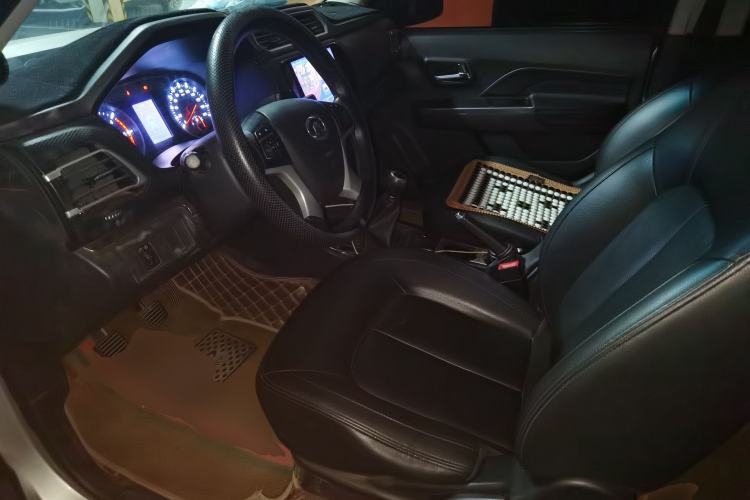 Used Great Wall Wingle 5 2017 2.0T European Version Diesel Two-Wheel Drive Advanced Large Double-Cab GW4D20E
