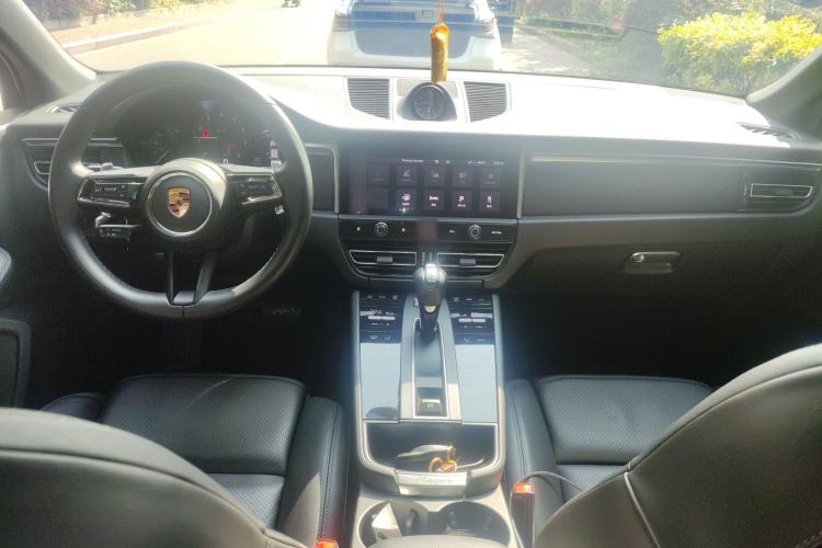 Used Porsche Macan 2024 Macan 2.0T Center Console