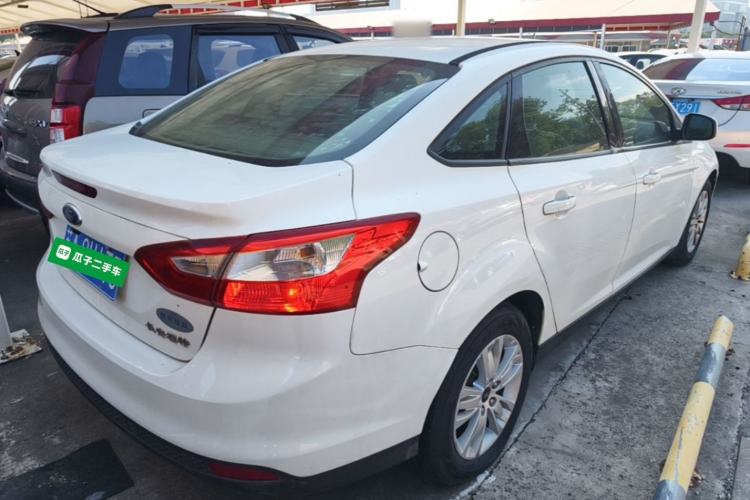 Used Ford Focus 2012 Sedan 1.6L Manual Comfort Model
