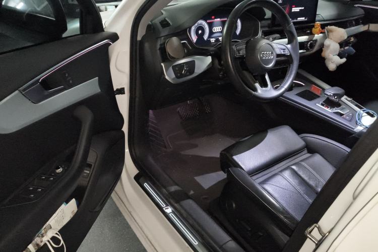 Used Audi A4L 2020 40 TFSI Luxury Dynamic Model
