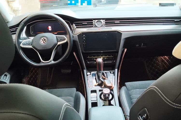 Used Volkswagen Magotan 2020 330TSI DSG Luxury Edition Center Console