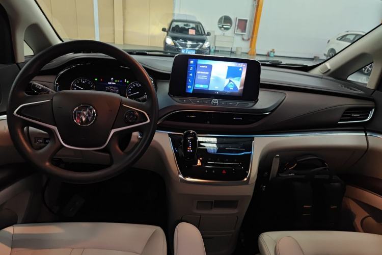 Used Buick GL8 2023 Land Executive Class Comfort Model