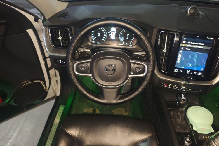 Used Volvo XC60 2019 T5 4x4 Smart Edition China V Standard