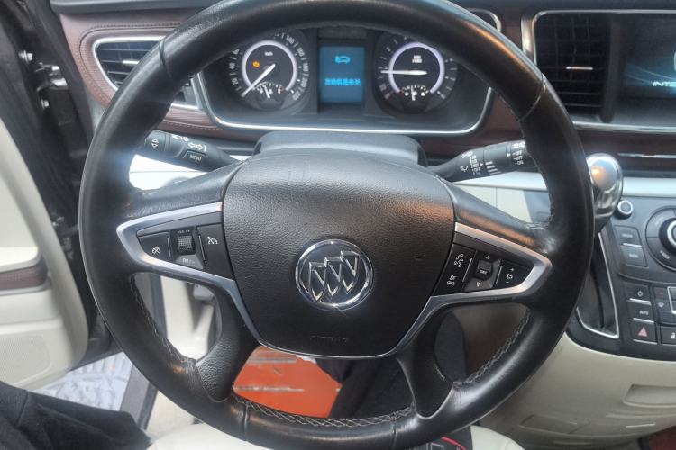 Used Buick GL8 2017 25S Luxury Version China V Standard Steering Wheel