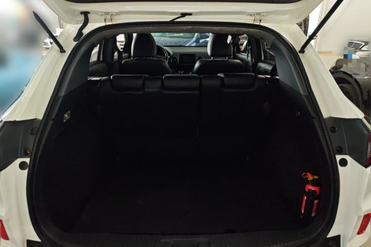 Used Honda XR-V 2015 1.8L VTi CVT Luxury Edition Trunk