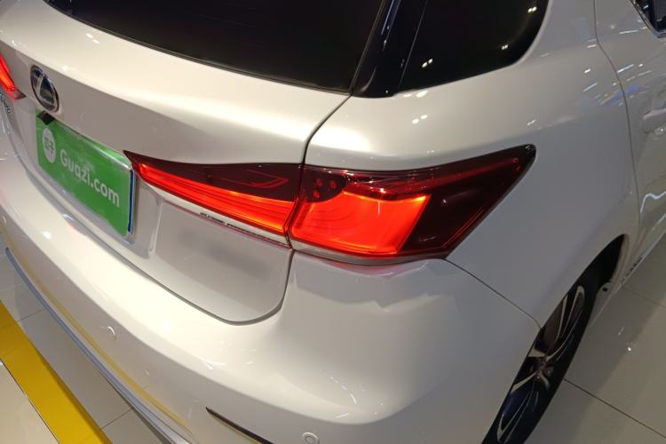 Used Lexus CT 2017 CT200h Elite Edition Solid Color China V Standard