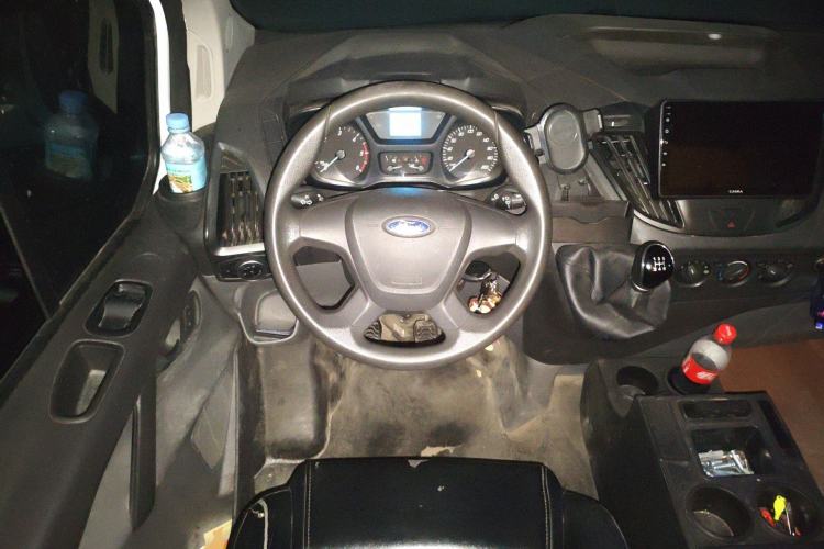 Used Ford Transit 2017 2.0T Diesel Multi-Function Commercial Vehicle Short Wheelbase Mid-Roof China V Standard