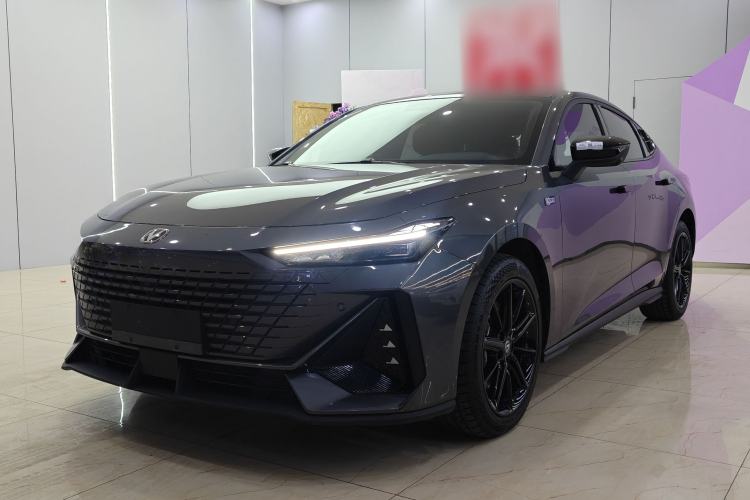 Used Changan UNI-V iDD 2023 ZhiDian iDD 1.5T 113km Smart & Fun Version