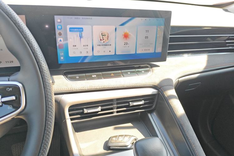 Used Roewe D5X DMH 2024 135 Tech Edition