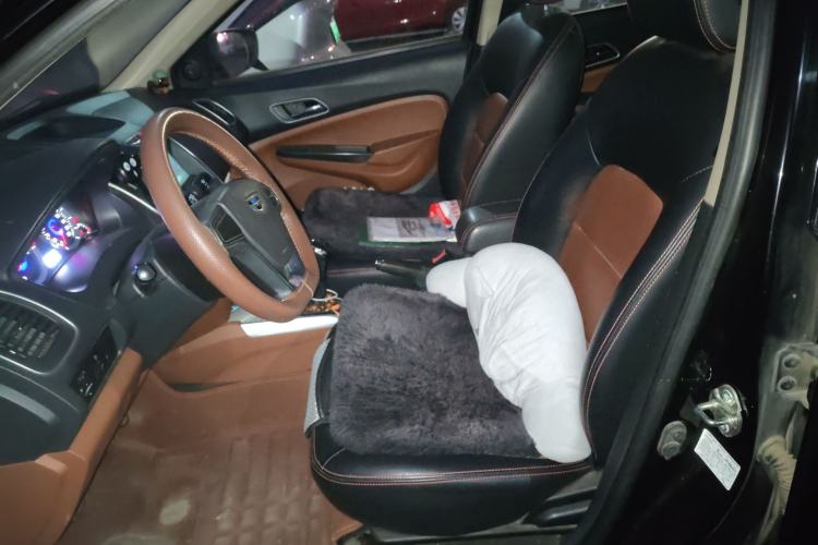 Used Geely Auto Diamond 2016 1.5L Manual Elite Version China IV Standard
