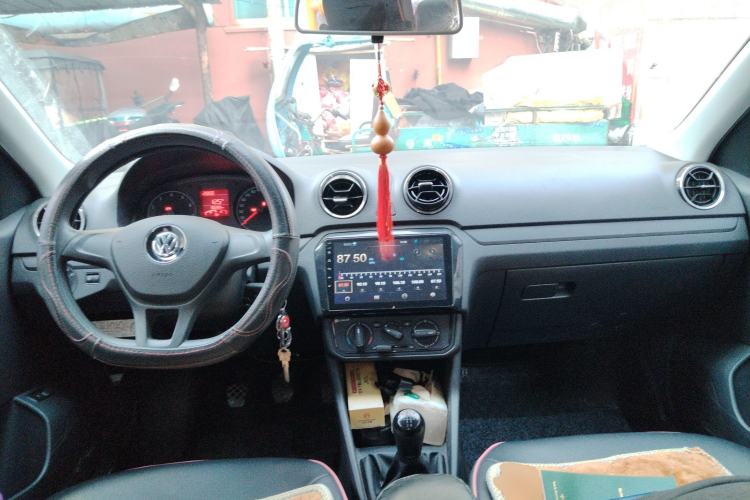 Used Volkswagen Jetta 2019 Dream Edition 1.5L Manual Fashion Version
