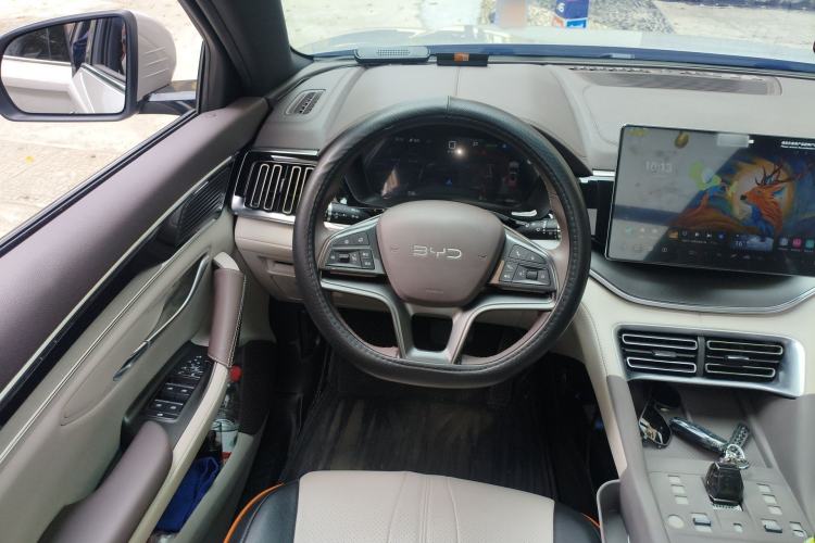 Used BYD Song PLUS New Energy 2025 EV 520km Luxury Version Steering Wheel