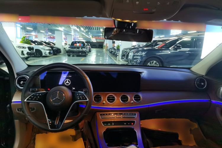 Used Mercedes-Benz E-Class 2023 Updated E 300 L Luxury Edition Center Console