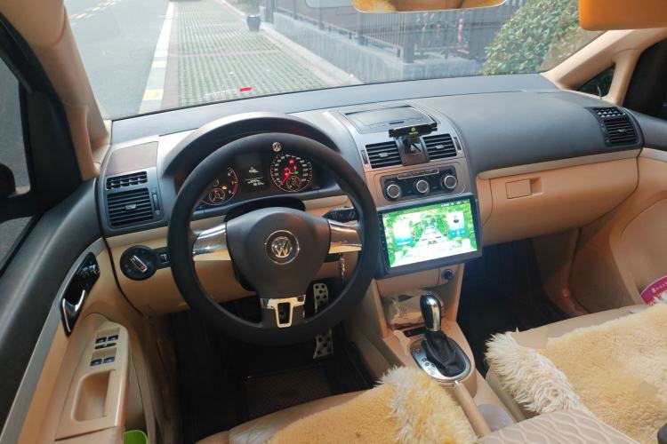 Used Volkswagen Touran 2011 1.4T DSG Zhiya Edition 5 Seats