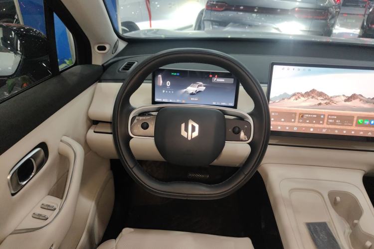 Used Leapmotor C16 2024 Range-Extended 200 Luxury Edition Steering Wheel