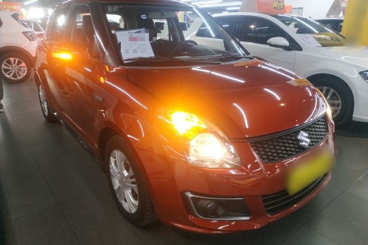 Used Suzuki Swift 2014 1.5L Automatic Fashion Edition Front Right 45 Deg