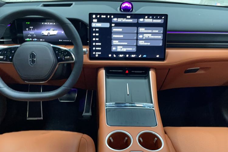 Used Hima AITO M5 2025 Extended-Range Ultra All-Wheel-Drive Version Center Console