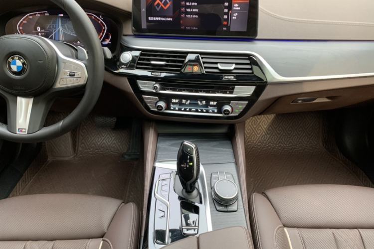 Used BMW 5 Series 2023 530Li Luxury Edition M Sport Package