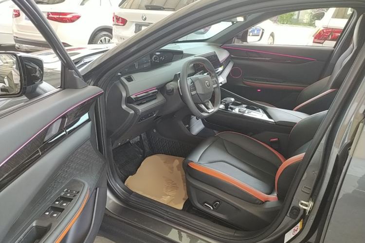 Used CHANGAN UNI-V 2023 1.5T Prestige Model