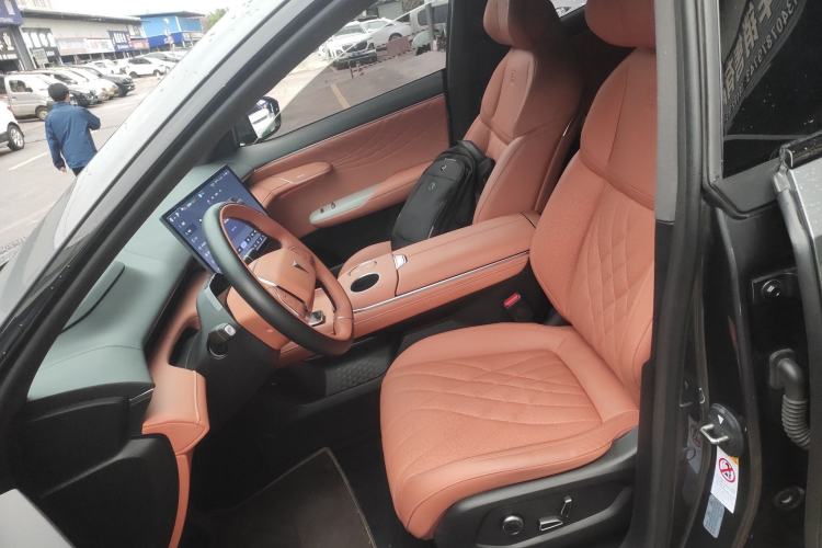 Used Deepal S07 2023 200Max Range-Extended Version
