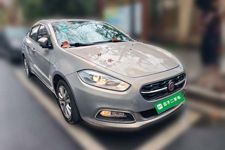 Used Fiat Viaggio 2015 1.4T Automatic Jingxiang Edition Front Right 45 Deg