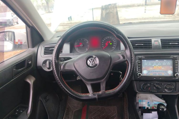Used Volkswagen Santana 2016 1.6L Automatic Fashion Edition Steering Wheel