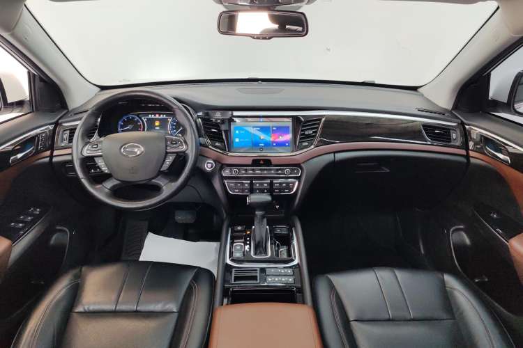 Used GAC Trumpchi GS8 2017 320T Two-Wheel Drive Luxury Smart Connectivity Version (7 Seats)