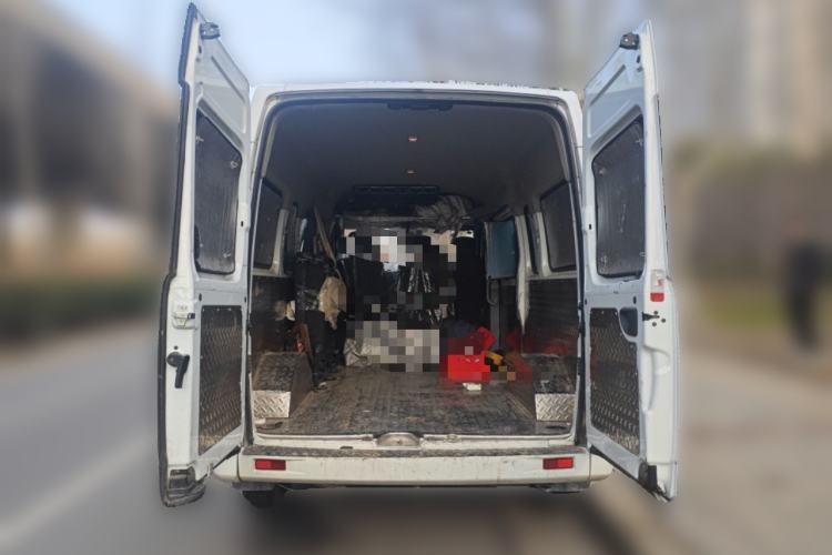 Used SAIC MAXUS Xintu V80 2023 2.0T Manual Classic Aoyuntong Long Wheelbase Mid-Height 6/7/8/9-Seater